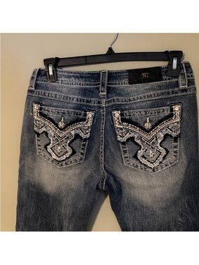 New With Tags Gorgeous Miss Me Midrise Boot Jeans With Embellishments 34” Inseam